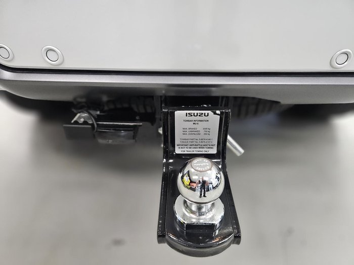 2024 Isuzu MU-X LS-T MY24 4X4 Dual Range Moonstone White