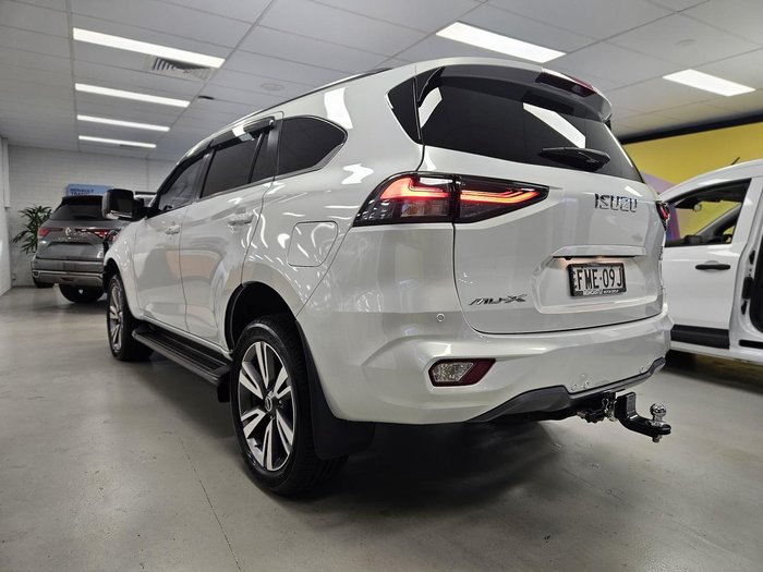 2024 Isuzu MU-X LS-T