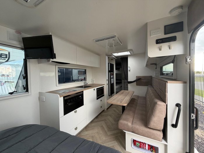 2026 Traveller Destination Track 20 Bunks My26