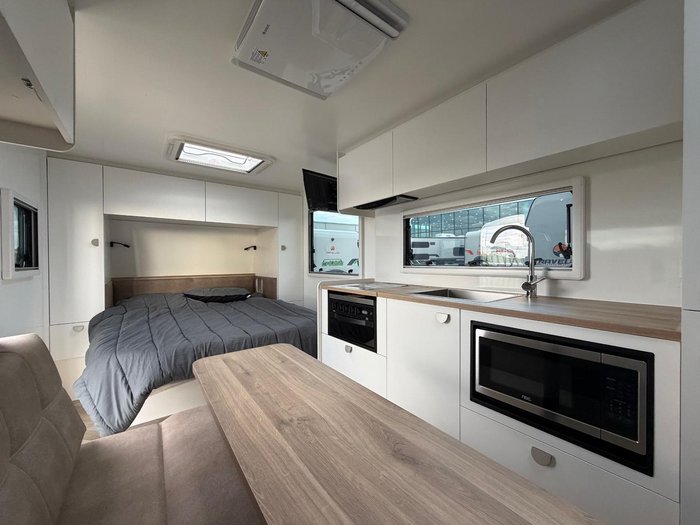 2026 Traveller Destination Track 20 Bunks My26
