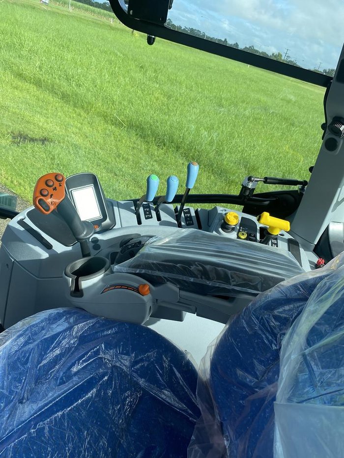 2025 New Holland T6080