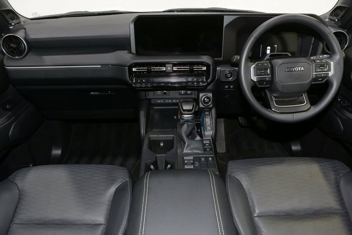 2024 Toyota Landcruiser Prado VX