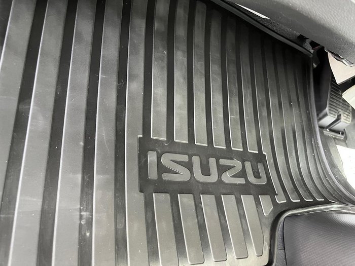 2026 Isuzu N Series NPR 70/45-190 AM D42 White
