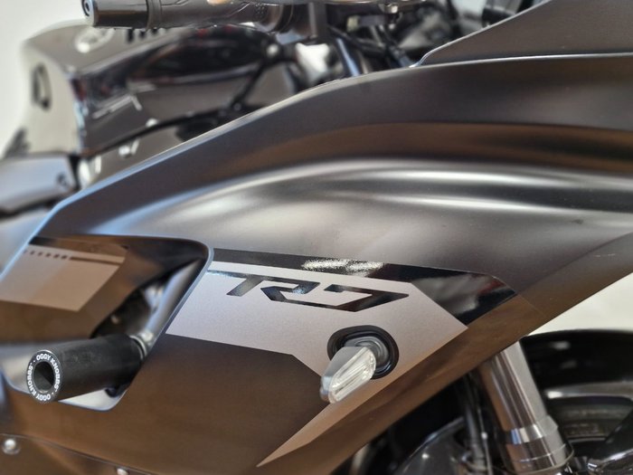 2025 Yamaha YZF-R7LA Black