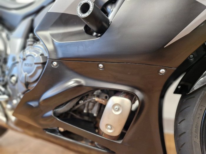 2025 Yamaha YZF-R7LA Black