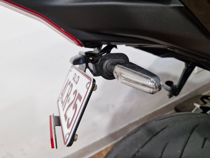 2025 Yamaha YZF-R7LA Black