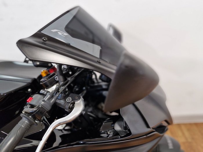 2025 Yamaha YZF-R7LA Black