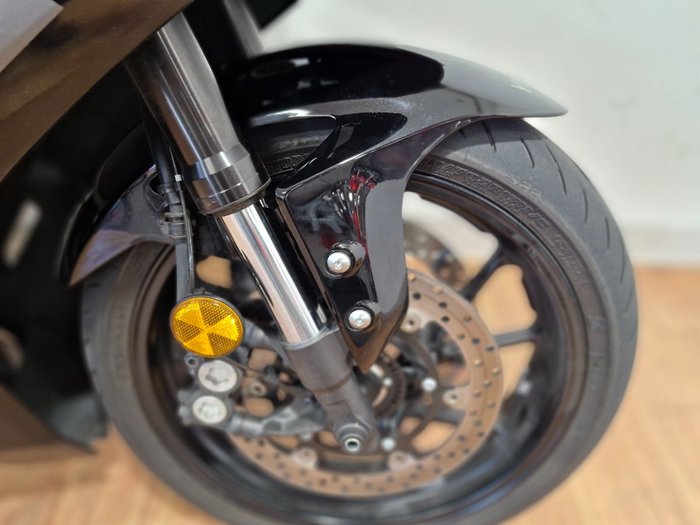 2025 Yamaha YZF-R7LA Black