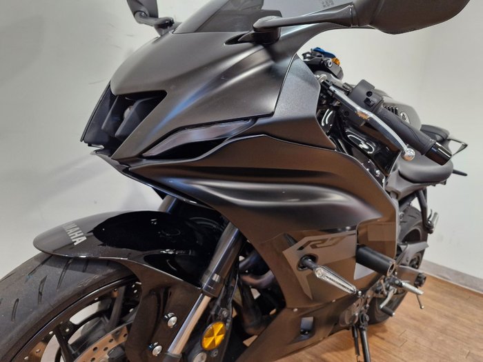 2025 Yamaha YZF-R7LA Black