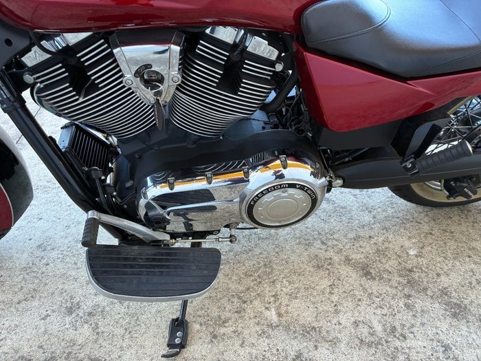 2014 VICTORY BOARDWALK Two Tone Sunset Red & Black