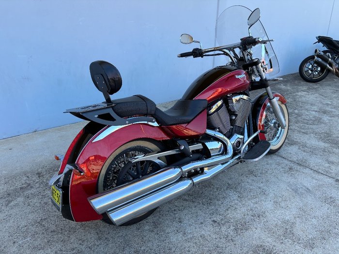 2014 VICTORY BOARDWALK Two Tone Sunset Red & Black