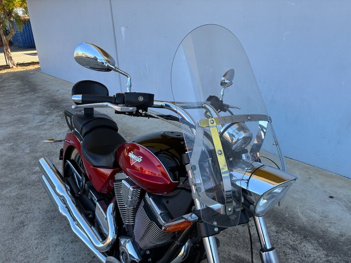 2014 VICTORY BOARDWALK Two Tone Sunset Red & Black