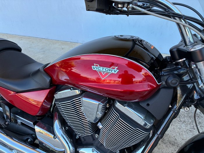 2014 VICTORY BOARDWALK Two Tone Sunset Red & Black