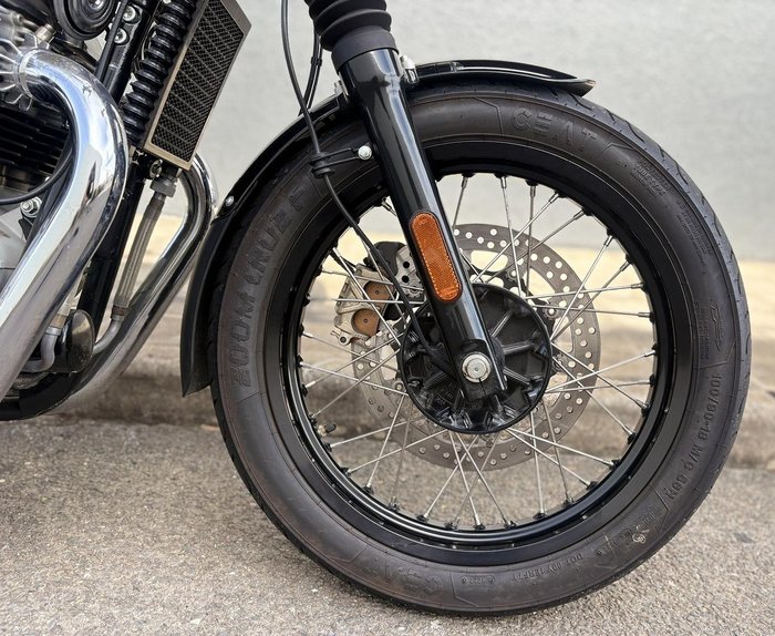 2022 Royal Enfield Interceptor 650 Chrome
