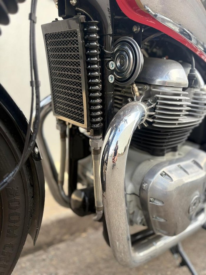 2022 Royal Enfield Interceptor 650 Chrome