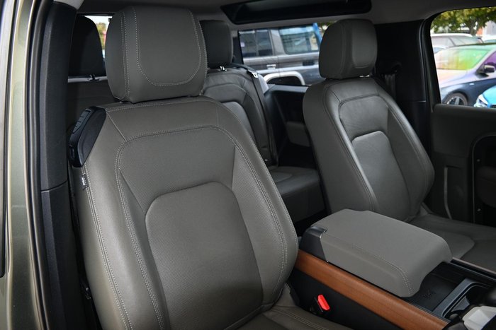 2023 Land Rover Defender 90 D250 S