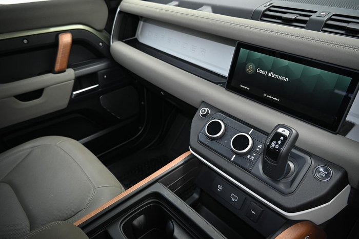 2023 Land Rover Defender 90 D250 S