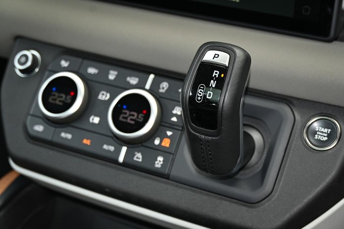 2023 Land Rover Defender 90 D250 S