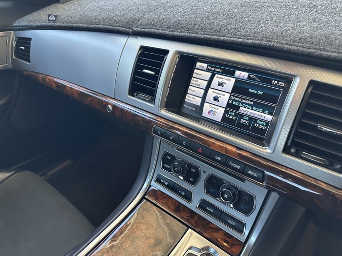 2013 Jaguar XF Luxury