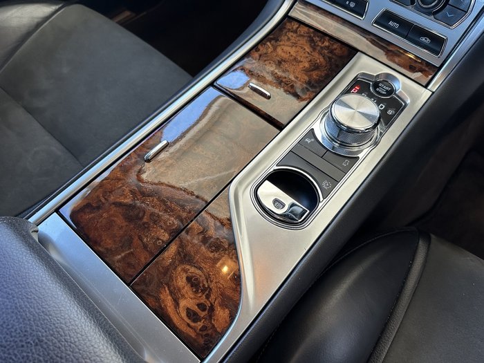 2013 Jaguar XF Luxury