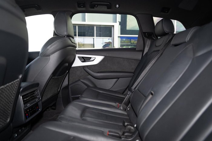 2020 Audi Q7 50 TDI S line