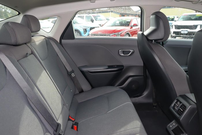 2025 Kia K4 S