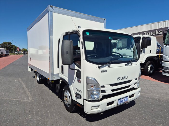 2022 Isuzu Trucks NNR 45 150 AMT Van and Lift