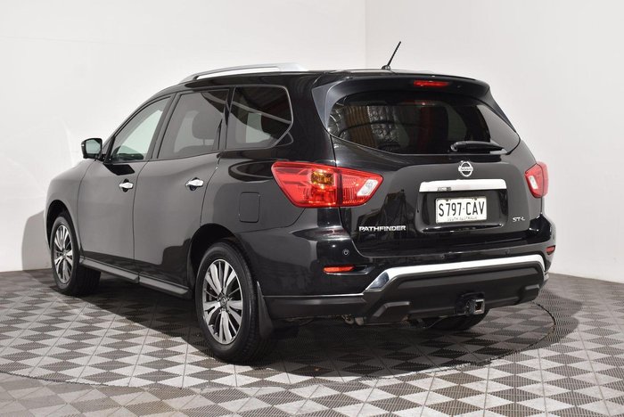 2019 Nissan Pathfinder ST-L