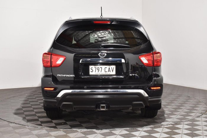 2019 Nissan Pathfinder ST-L