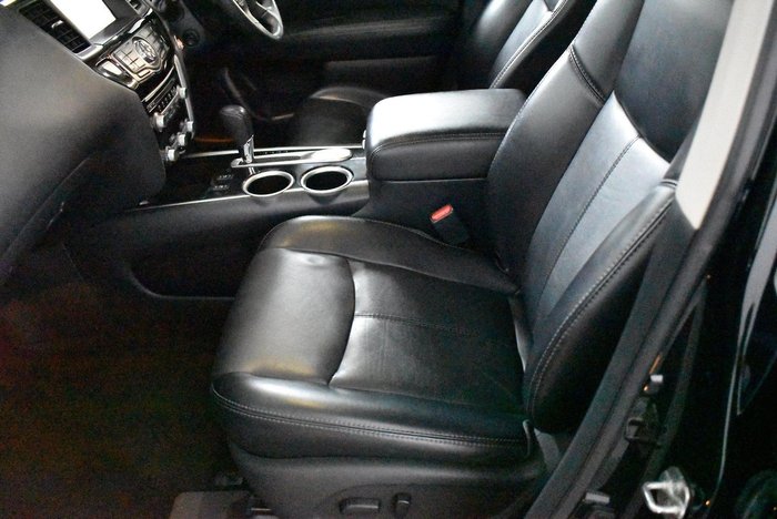 2019 Nissan Pathfinder ST-L