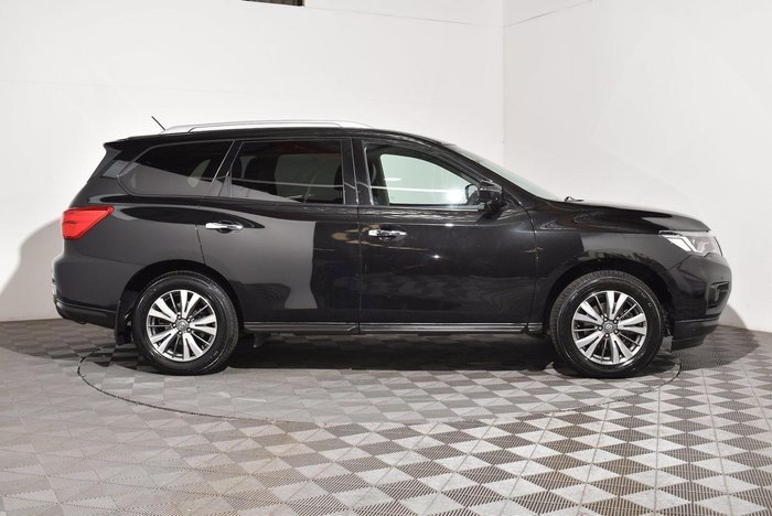 2019 Nissan Pathfinder ST-L