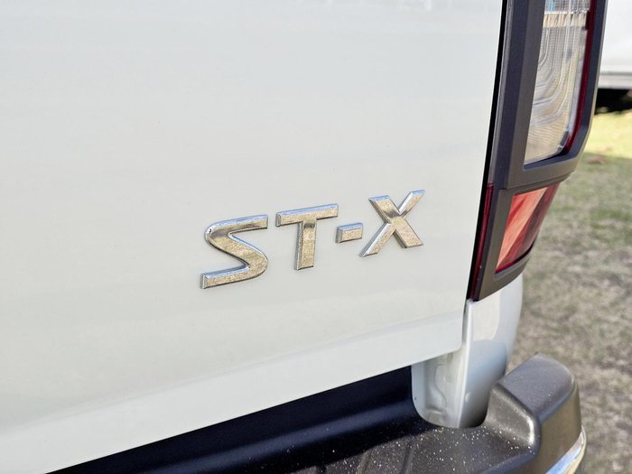 2017 Nissan Navara ST-X