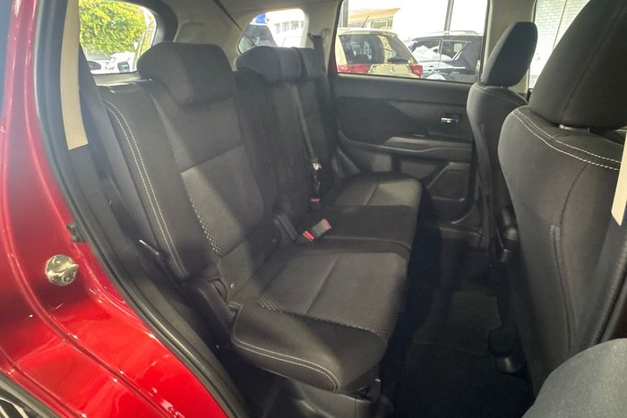 2015 Mitsubishi Outlander LS
