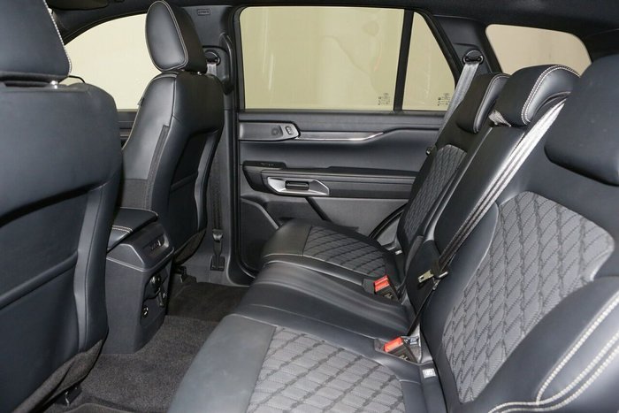 2025 Ford Everest Platinum