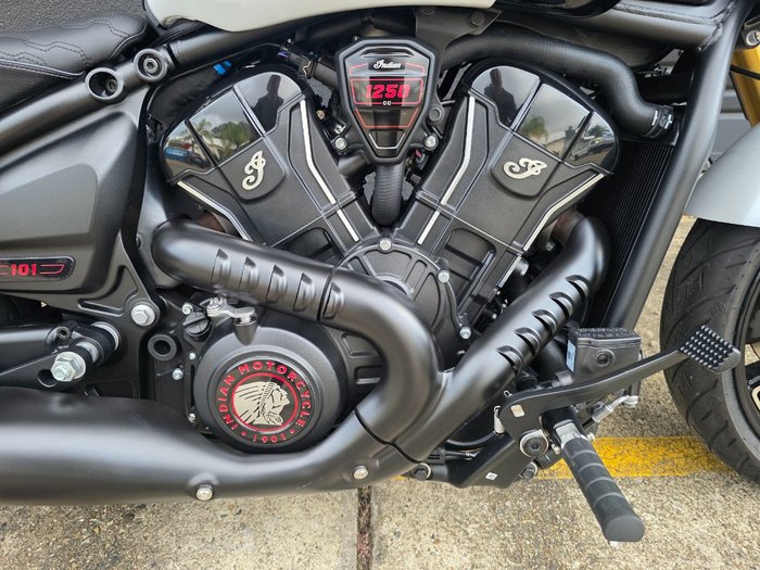 2025 Indian SCOUT 101 LIMITED GHOST WHITE METALLIC