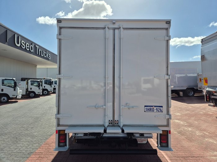 2022 Isuzu Trucks NNR 45 150 AMT Van and Lift