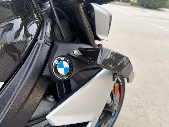2025 BMW Motorrad M 1000 R COMPETITION White