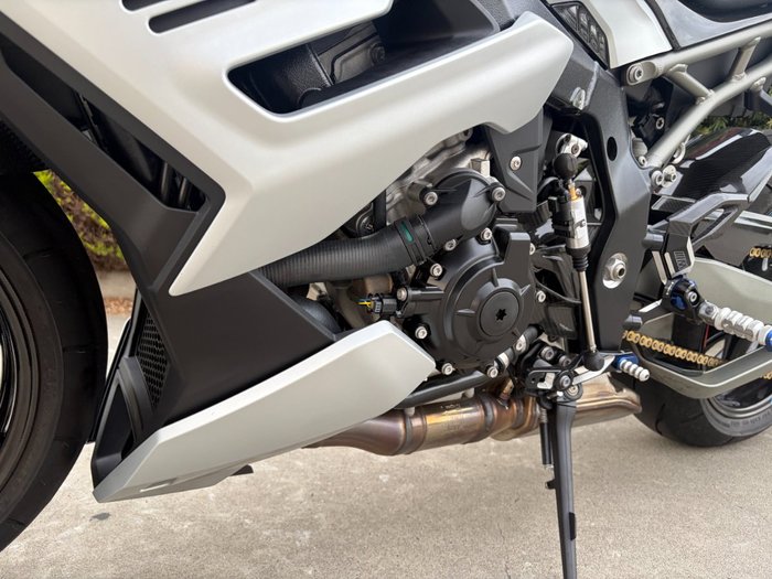 2025 BMW Motorrad M 1000 R COMPETITION White