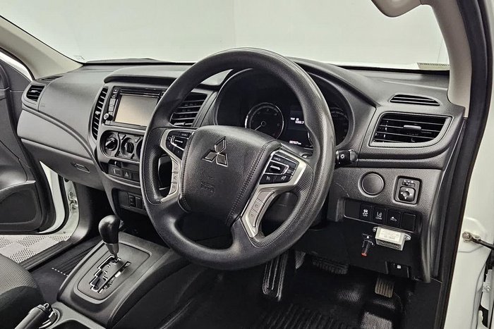 2020 Mitsubishi Triton GLX ADAS