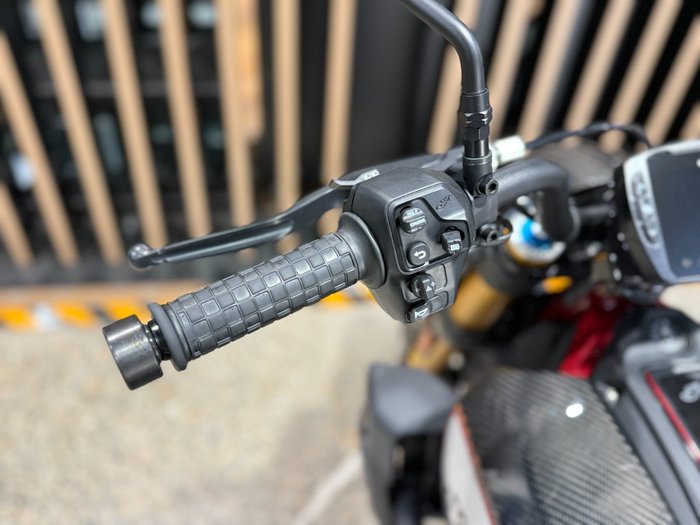 2022 Indian FTR R 1200 CARBON CARBON FIBER