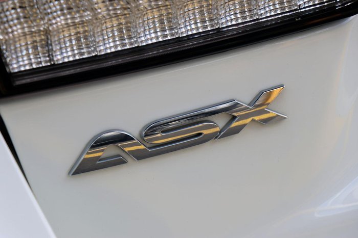 2023 Mitsubishi ASX ES