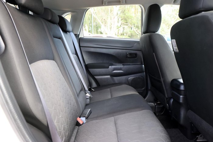 2023 Mitsubishi ASX ES