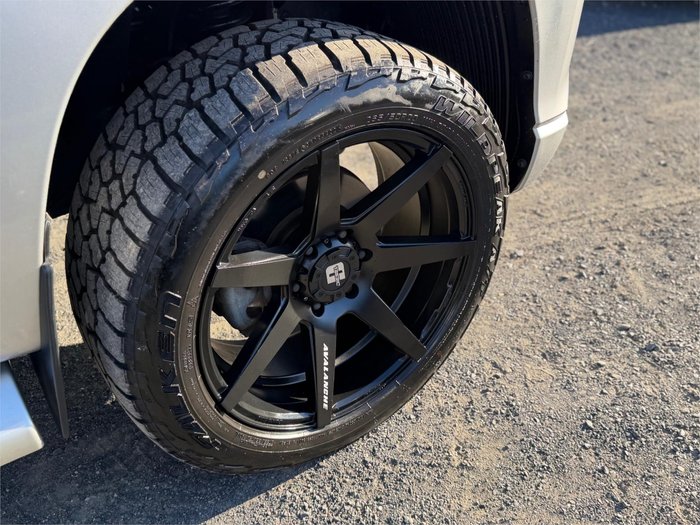 2022 MITSUBISHI TRITON GLS (4x4) MR MY22 SILVER OR CHROME