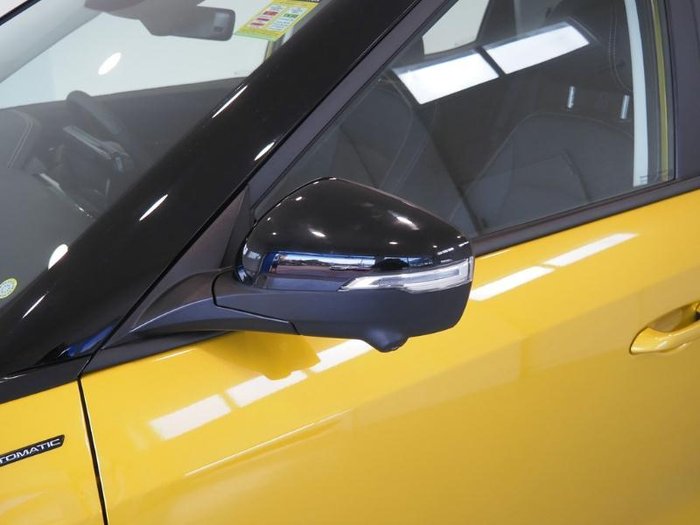 2025 Mahindra XUV3XO AX7L