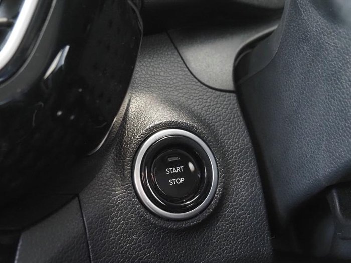 2025 Mahindra XUV3XO AX7L