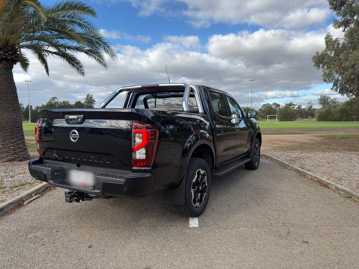 2025 Nissan Navara ST-X