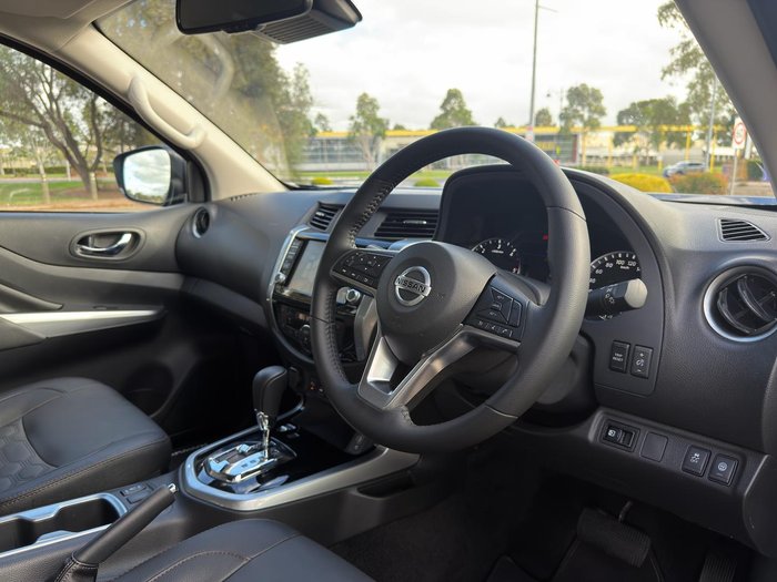 2025 Nissan Navara ST-X