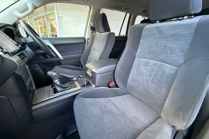 2023 Toyota Landcruiser Prado GXL