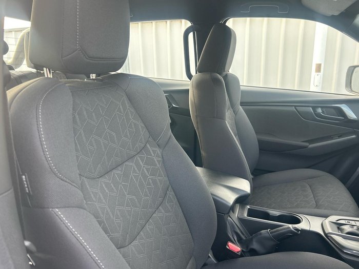 2026 Isuzu D-MAX X-RIDER