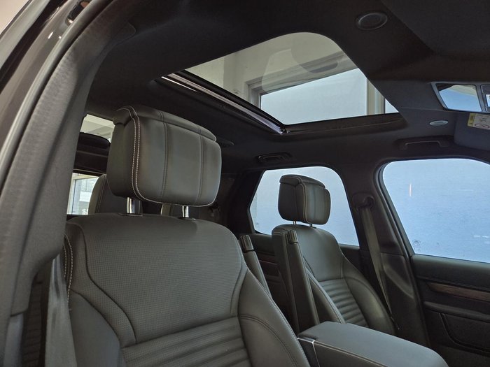 2024 Land Rover Discovery D350 Dynamic HSE